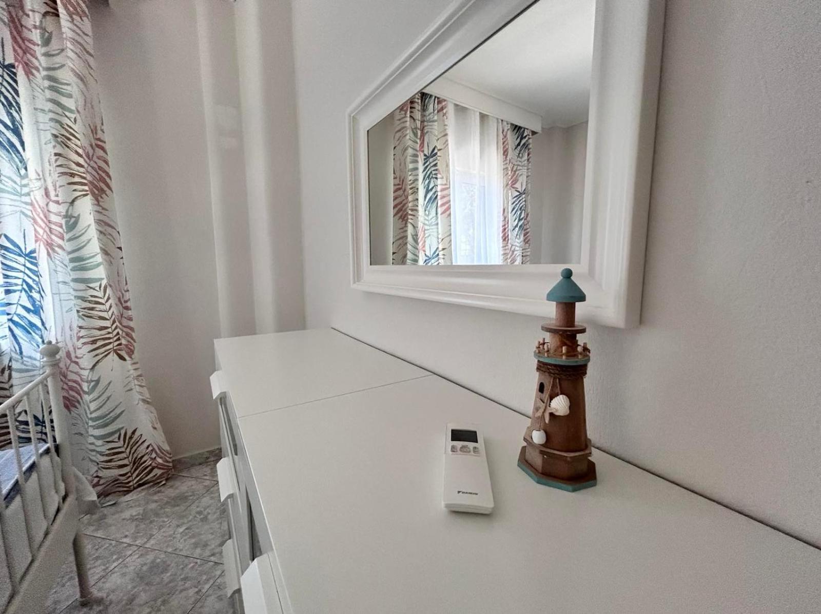 Apartment Sea Breeze Iv